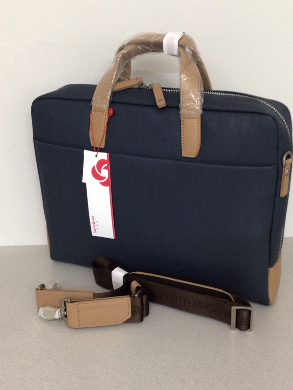 SAMSONITE  Navy and Tan Laptop Briefcase MESSENGER